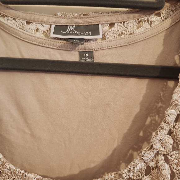 Women's NWT 2 piece Top Size 1X but fits like XL - Picture 2 of 9